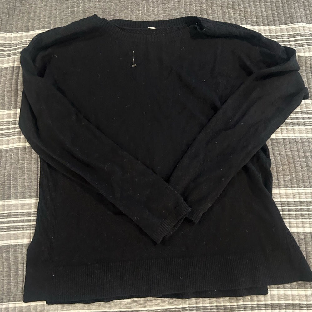 Women’s Lululemon Size Medium Black Sweater with perforated back